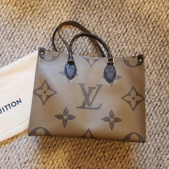 LVee Louie Brown Monogram Onthego Tote Bag - Picture 2 of 5